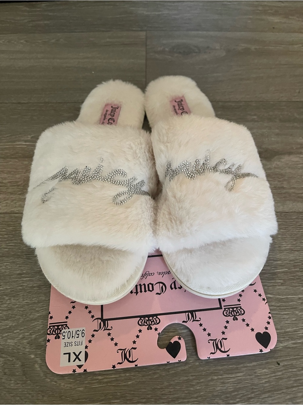 Juicy Couture Cream Faux Fur Slippers with Pink Logo Patch
